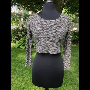 Thin knit crop sweater